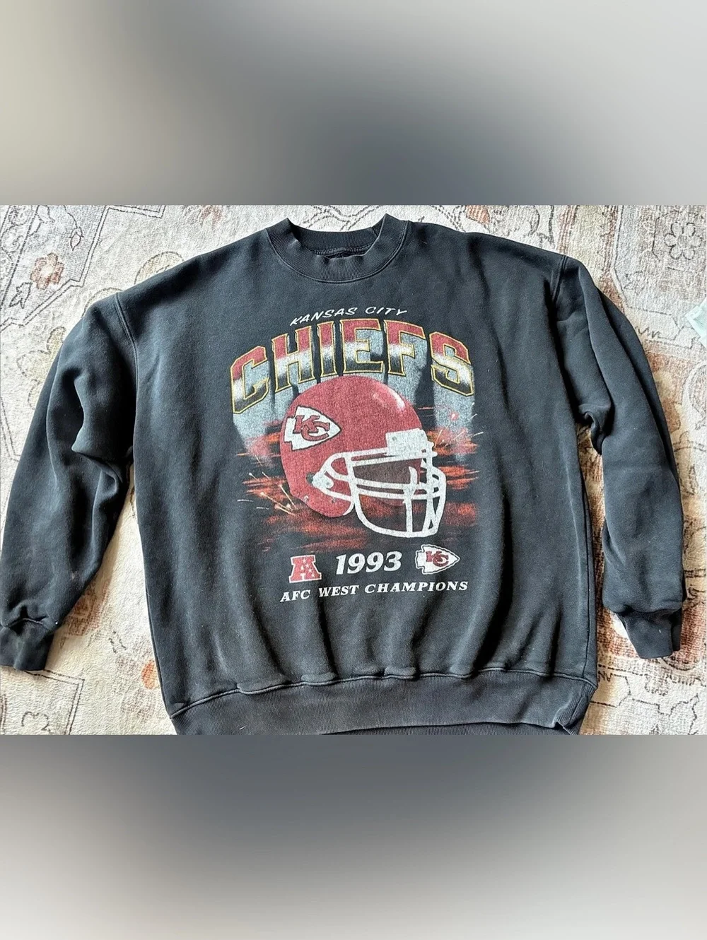 Abercrombie & Fitch NFL Kansas City Chiefs 1993 Graphic Sweatshirt Medium
